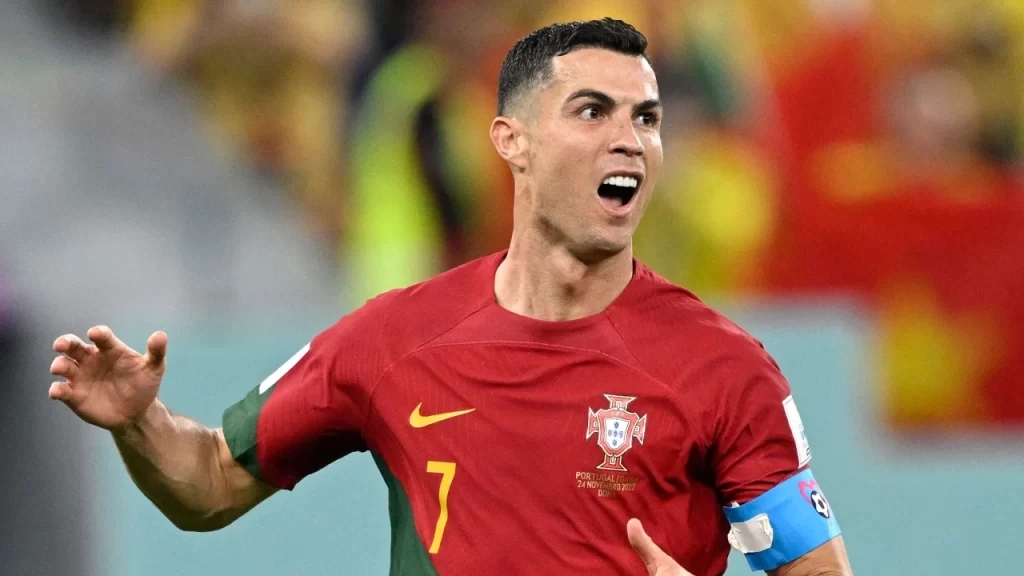 Ronaldo có phá kỷ lục ghi bàn của bóng đá thế giới hay không?